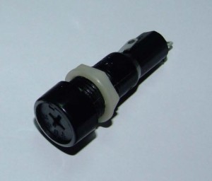 GNIAZDO DO BEZPIECZNIKA 5X20MM GBL20