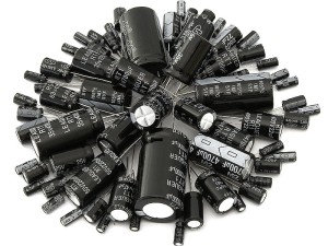 Kondensator elektrolityczny 470uF/ 35V 105 stopni