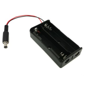 KOSZYK NA 2 BATERIE TYPU 18650 Z WTYKIEM 2.1