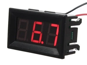 Woltomierz DC 5-30V w obudowie LED czerwony
